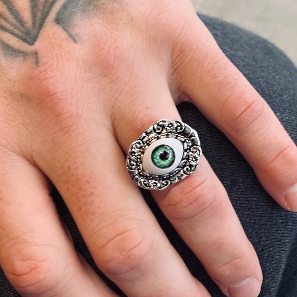 Evil Eye ‘All Seeing’ Tibetan Silver Ring - Picture 2 of 5